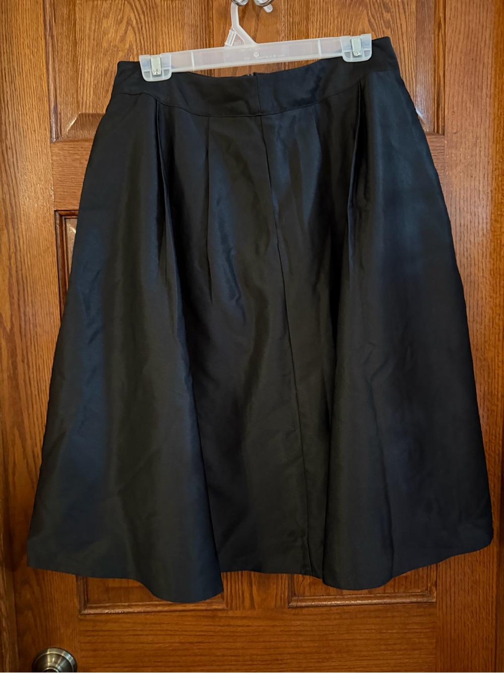Face a Face Woman’s XL Black Pleated Midi Skirt (fits Smaller) With Pockets